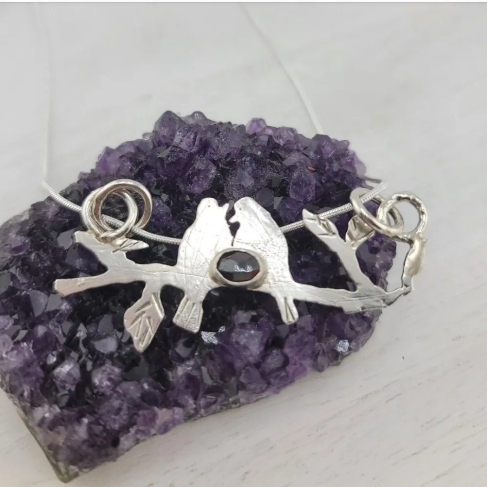 GARNET LOVEBIRDS PENDANT HANDMADE IN STERLING SILVER METAL
